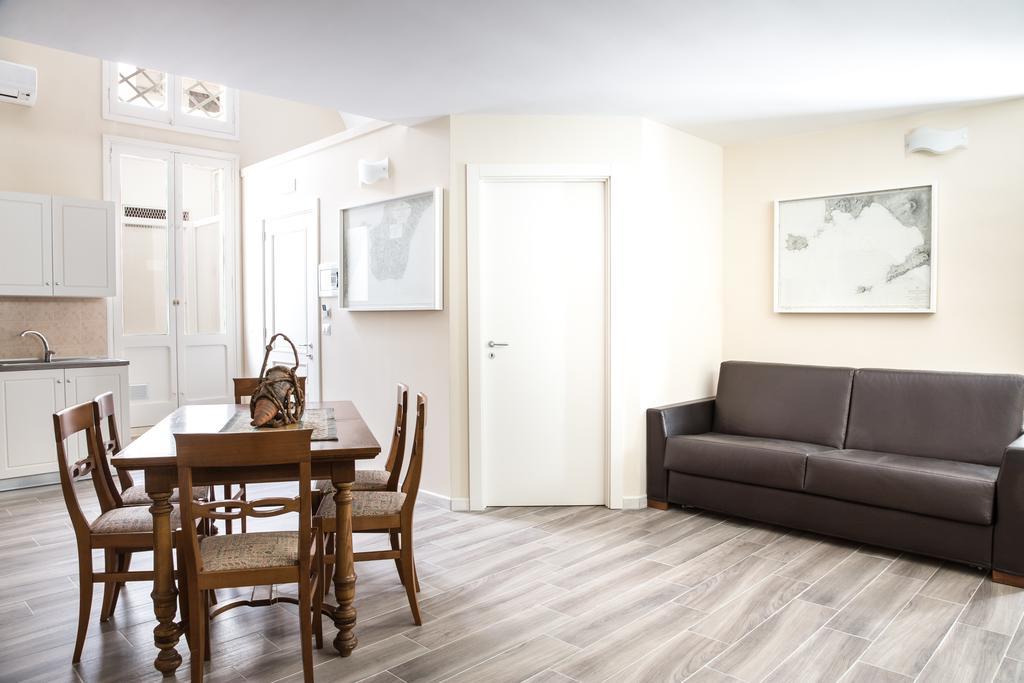 Faro Bianco Gallipoli - Suites & Apartments Extérieur photo