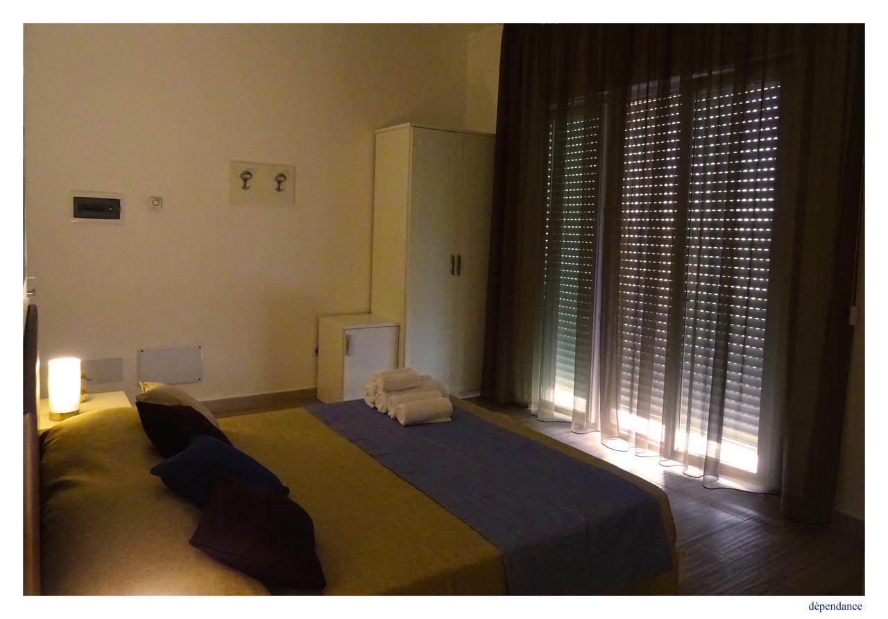 Faro Bianco Gallipoli - Suites & Apartments Extérieur photo