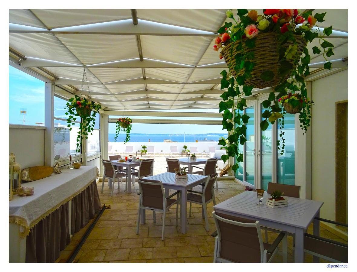Faro Bianco Gallipoli - Suites & Apartments Extérieur photo